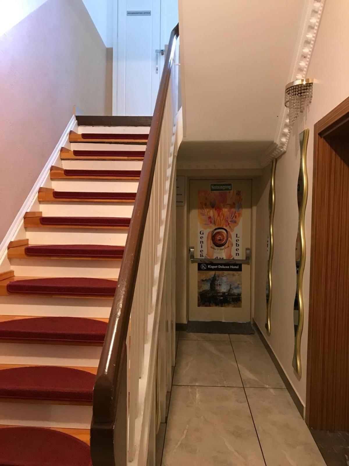 אוברהאוזן Kispet Deluxe Hotels&Suites מראה חיצוני תמונה